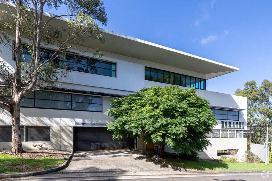 25 Narabang Way, Belrose à louer - Photo du bâtiment - Image 3 de 4