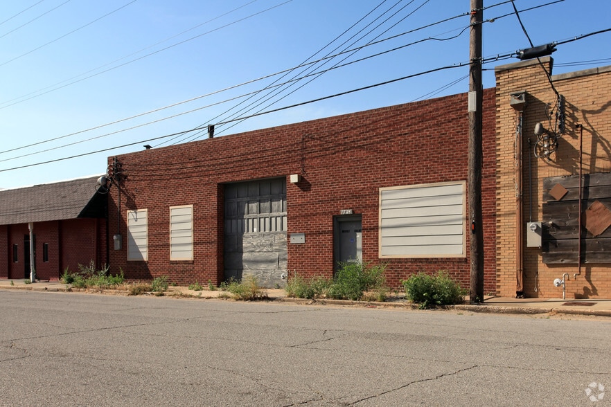 1728 NW 5th St, Oklahoma City, OK for lease - Building Photo - Image 2 of 11