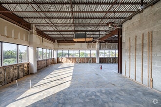 3745 Broadway, Fort Myers, FL for lease Interior Photo- Image 2 of 6