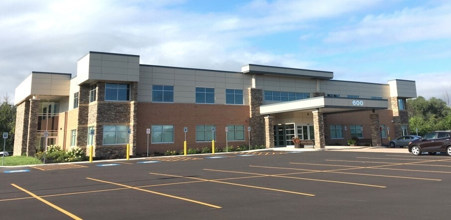 600 Red Creek Dr, Henrietta, NY for lease - Building Photo - Image 2 of 7