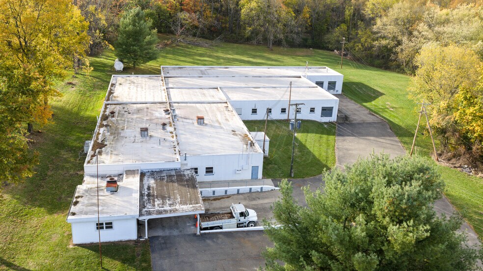 3690 St Rt 800, Dover, OH à vendre - Photo du bâtiment - Image 2 de 17