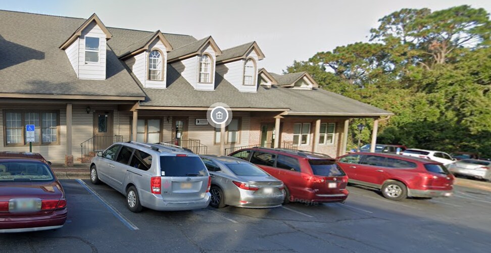6160 N Davis Hwy, Pensacola, FL à vendre Photo du bâtiment- Image 1 de 4