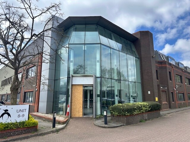 8­-9 Lismirrane Industrial Park, Elstree Road, Elstree à vendre - Photo du bâtiment - Image 3 de 14