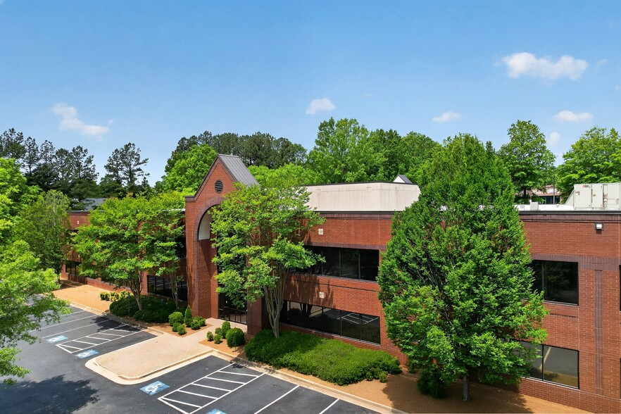 1357 Hembree Rd, Roswell, GA for lease - Building Photo - Image 3 of 18