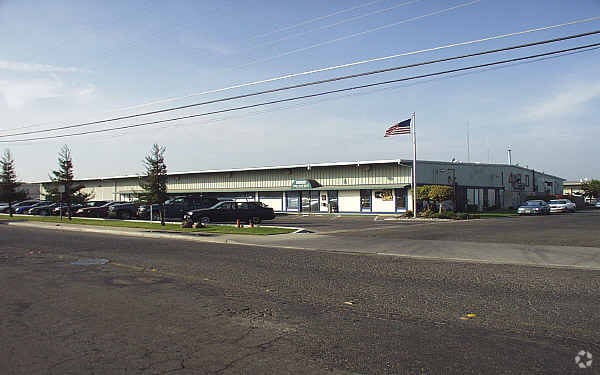 1400 Carpenter Ln, Modesto, CA for lease - Building Photo - Image 3 of 6