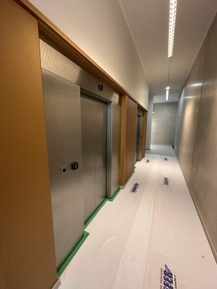 Office in Strasbourg for lease - Interior Photo - Image 3 of 15
