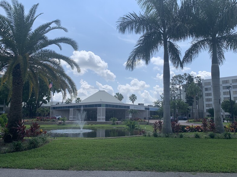 3011 Maingate Ln, Kissimmee, FL for lease - Building Photo - Image 1 of 8