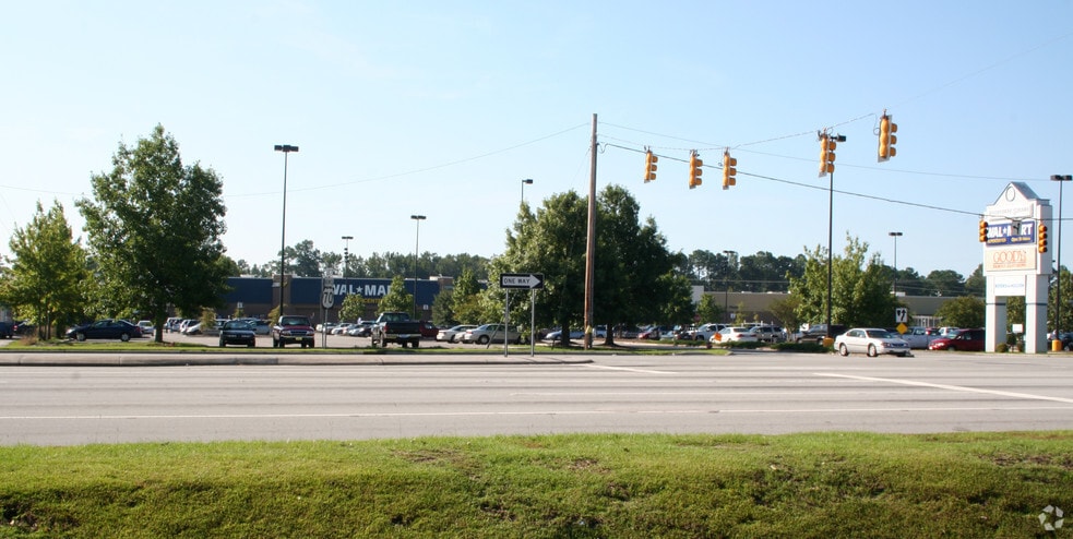 3005-3031 MLK Jr Blvd, New Bern, NC à louer - Photo du bâtiment - Image 2 de 14