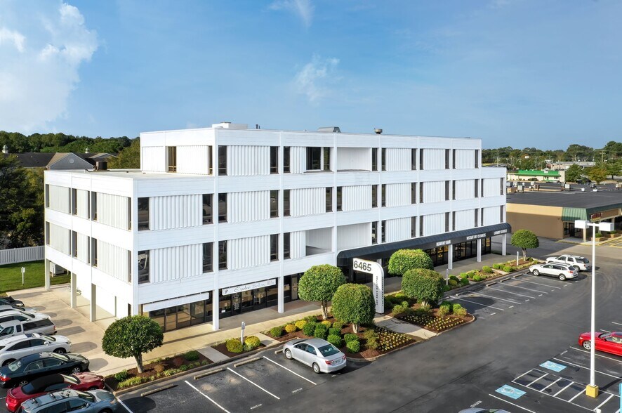 6465 College Park Sq, Virginia Beach, VA à louer - Photo principale - Image 1 de 3
