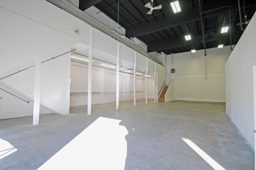 126 NE Emerson Ave, Bend, OR for lease - Building Photo - Image 3 of 5