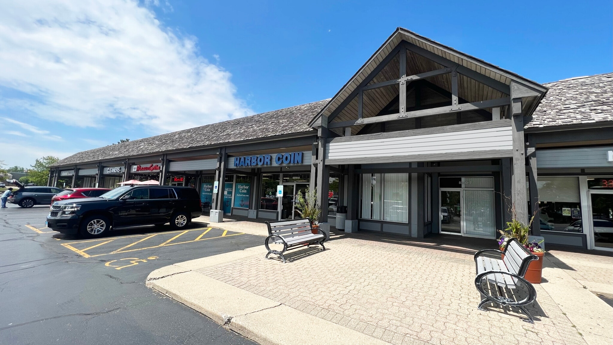 5250 Grand Ave, Gurnee, IL for lease Primary Photo- Image 1 of 4