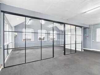 Plus de détails pour 143 Regent St, Kettering - Bureau à louer