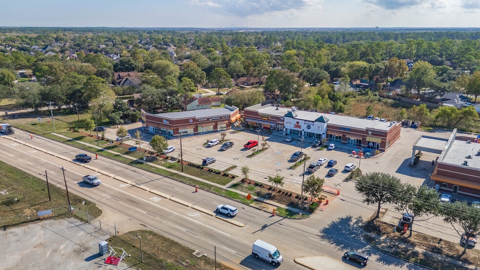 606-610 FM 517 Rd W, Dickinson, TX à louer - Photo du bâtiment - Image 3 de 7