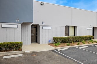 3621 W MacArthur Blvd, Santa Ana, CA à louer Photo intérieure- Image 2 de 11