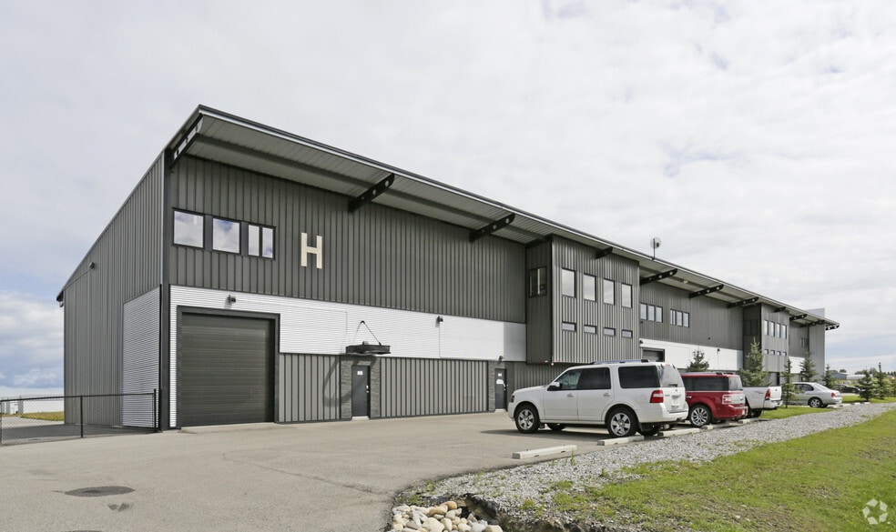 624 Dehavilland Way, Calgary, AB à vendre - Photo du bâtiment - Image 3 de 15