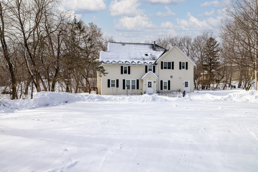 7170 Bryant Lake Dr, Eden Prairie, MN for sale - Building Photo - Image 1 of 1