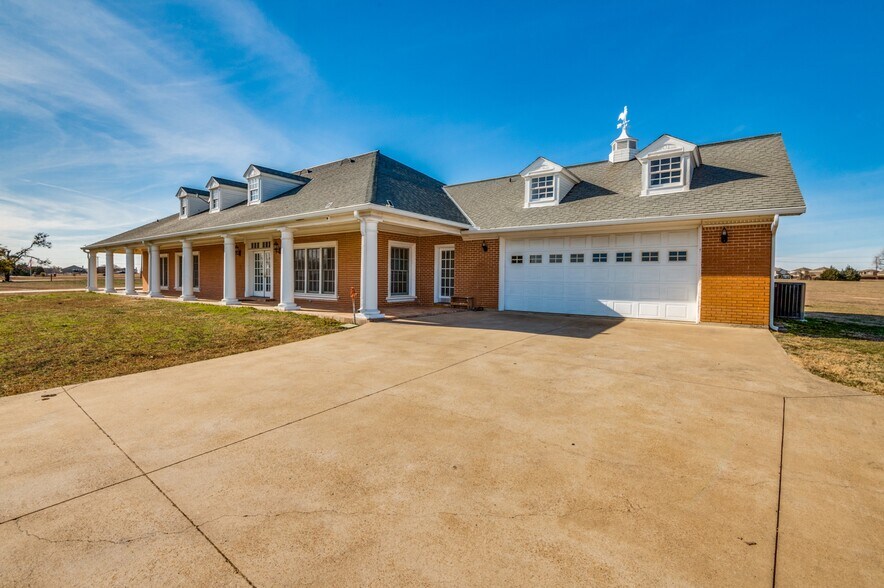 19966 FM 740, Forney, TX à vendre - Photo du bâtiment - Image 2 de 43