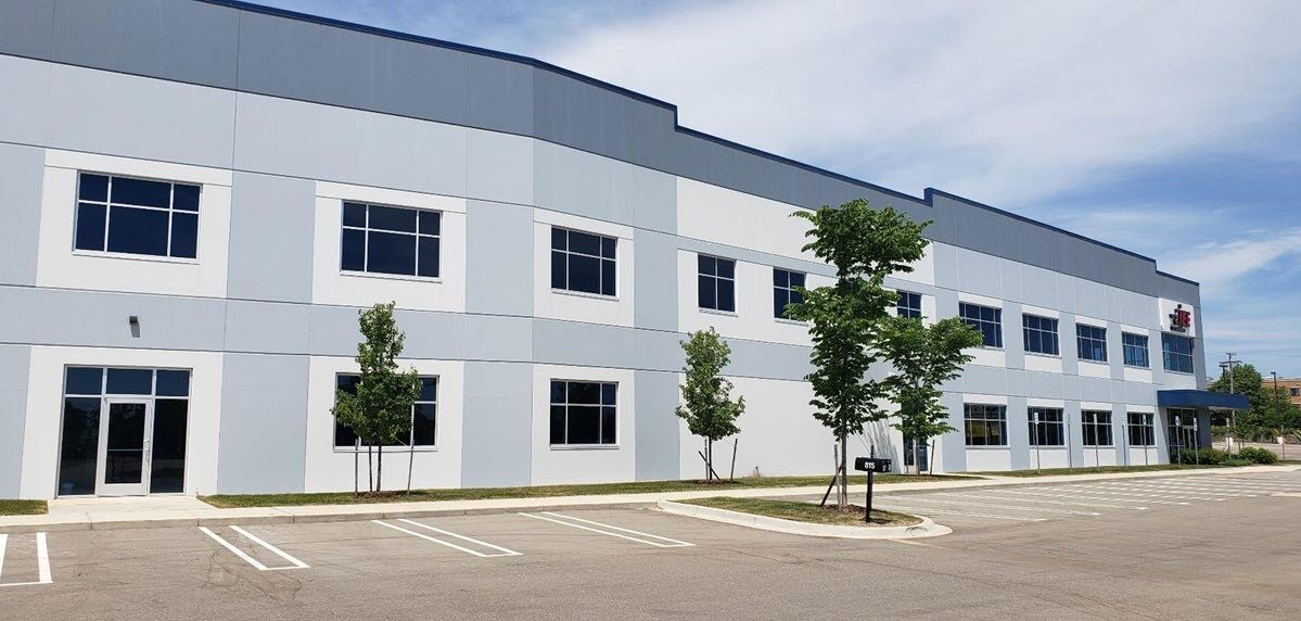 815 N Opdyke Rd, Auburn Hills, MI for lease Building Photo- Image 1 of 9