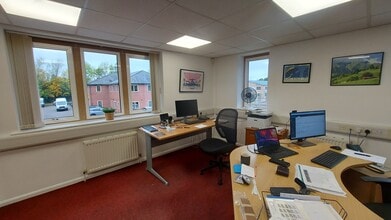 Nursery Rd, North Leigh à louer Photo du bâtiment- Image 1 de 9