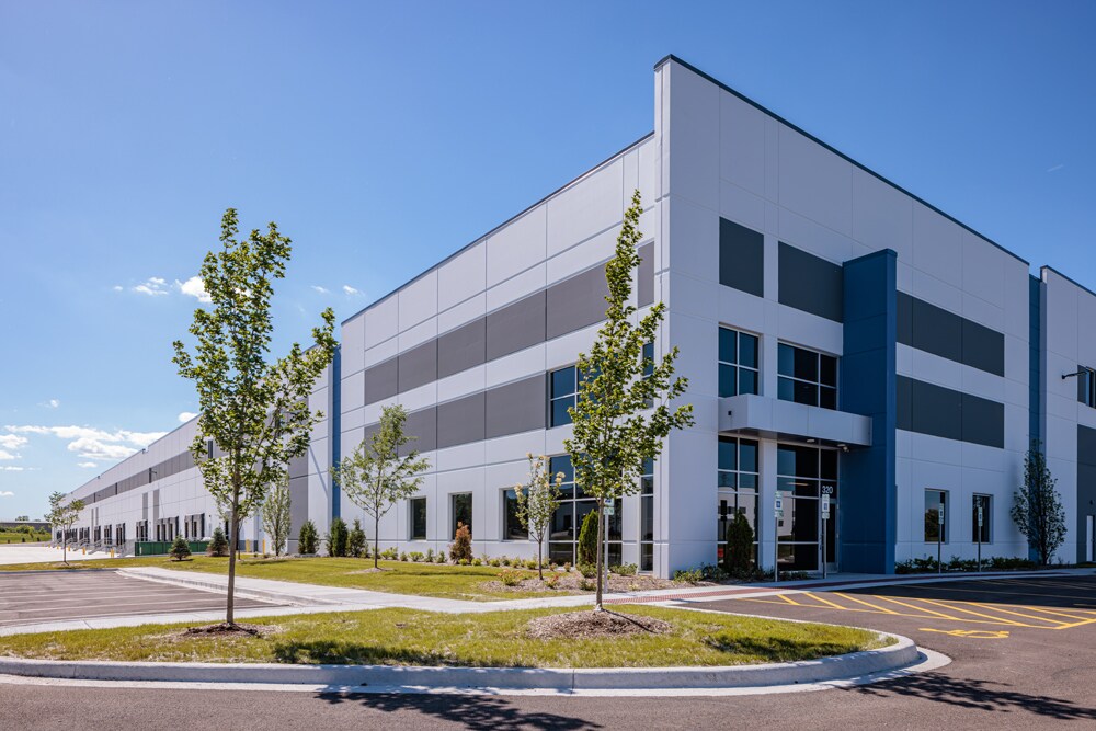 320 Overland Dr, North Aurora, IL à vendre Photo du bâtiment- Image 1 de 1