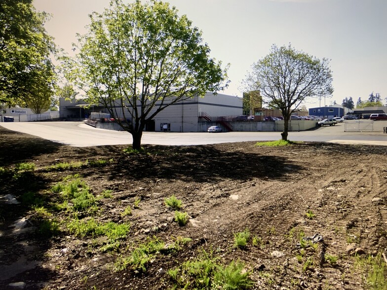 299 D St NE, Salem, OR à vendre - Photo du bâtiment - Image 3 de 9
