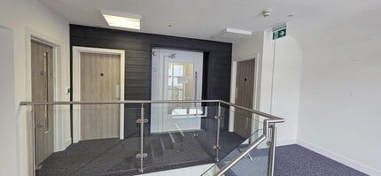 The Quay, Carmarthen for lease Interior Photo- Image 2 of 5