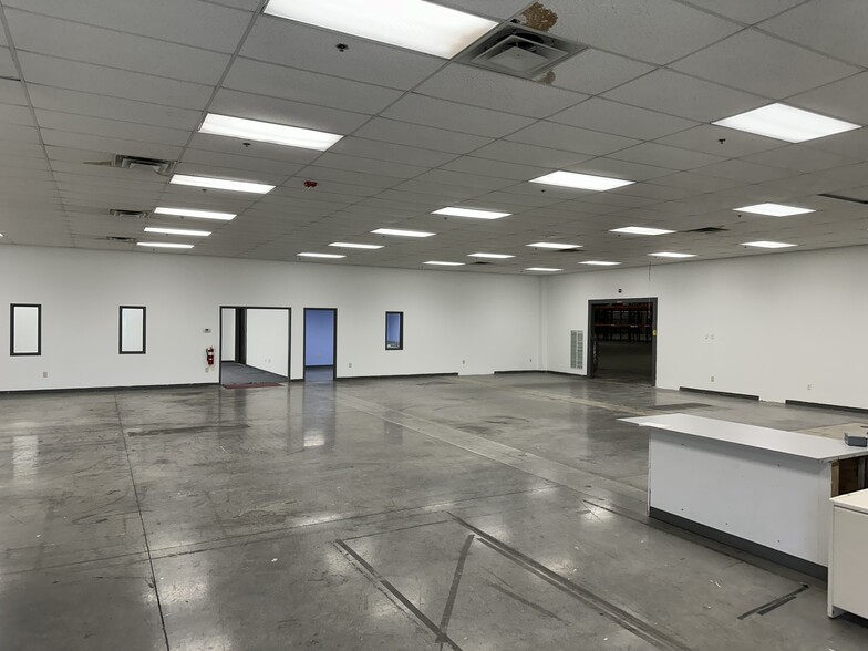 2300 Clifton Ave, Nashville, TN for lease - Interior Photo - Image 3 of 6