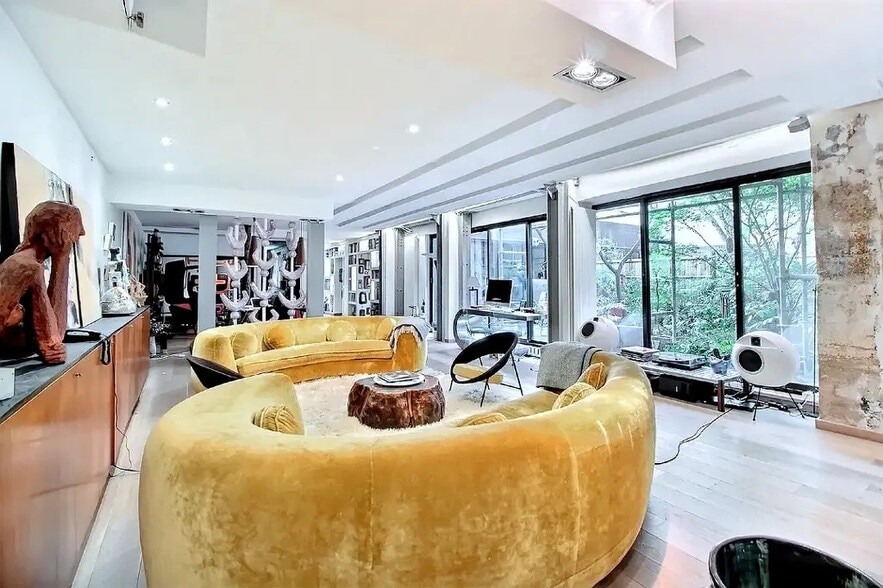 75 Rue Marguerite De Rochechouart, Paris à vendre - Photo du bâtiment - Image 1 de 7