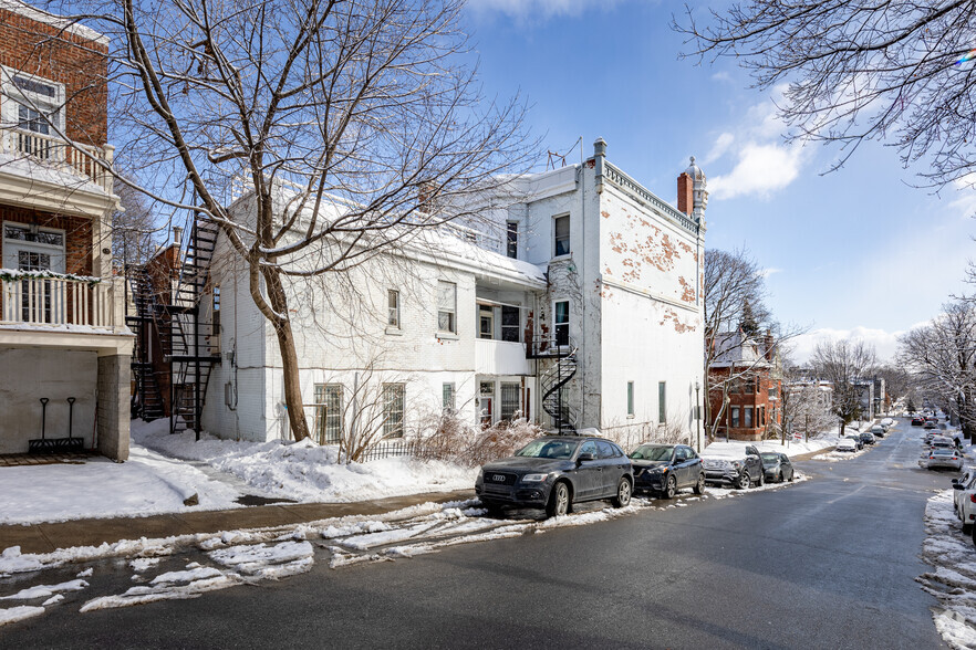 37-39 Av Chesterfield, Westmount, QC for sale - Building Photo - Image 3 of 4