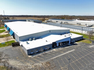 Plus de détails pour W395N5701 Frontier Rd, Oconomowoc, WI - Industriel à louer
