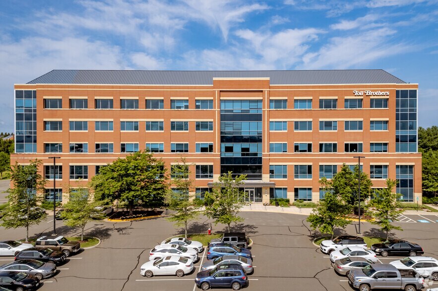 19775 Belmont Executive Plz, Ashburn, VA à louer - Photo du bâtiment - Image 3 de 7