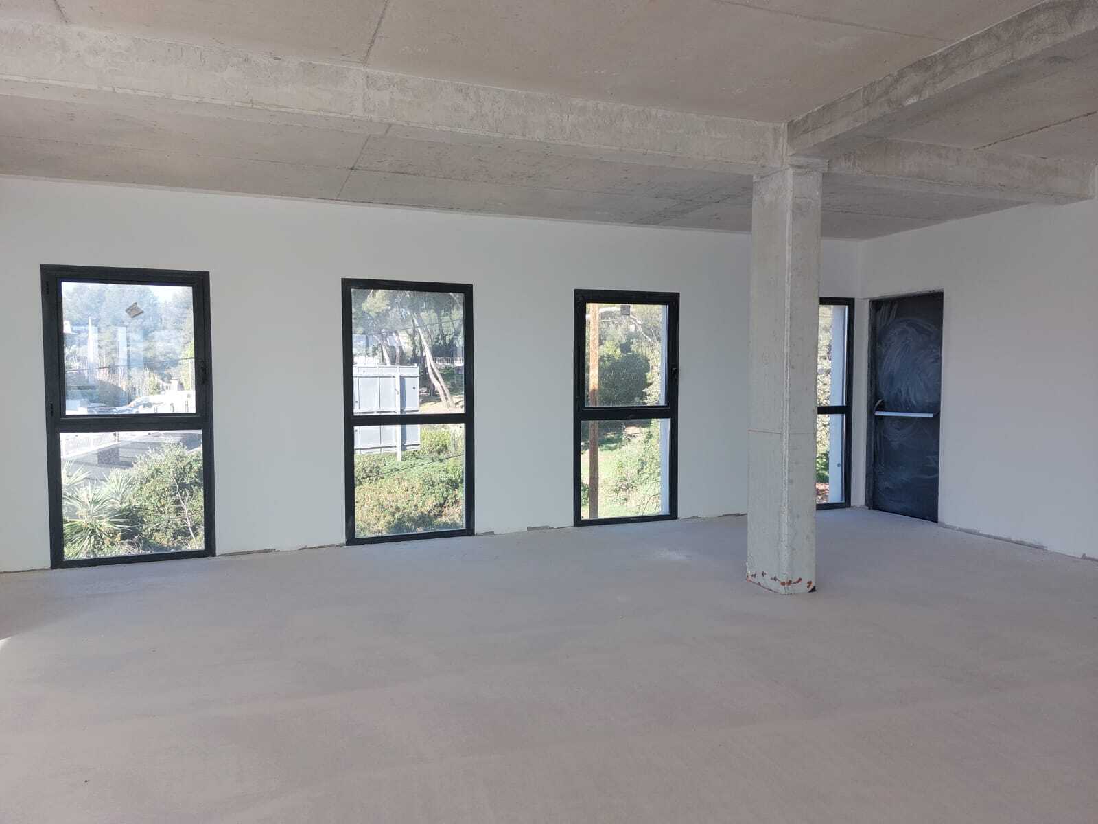 Avenue Marcel Paul (Rd 63), La Seyne-sur-Mer for lease Interior Photo- Image 1 of 4