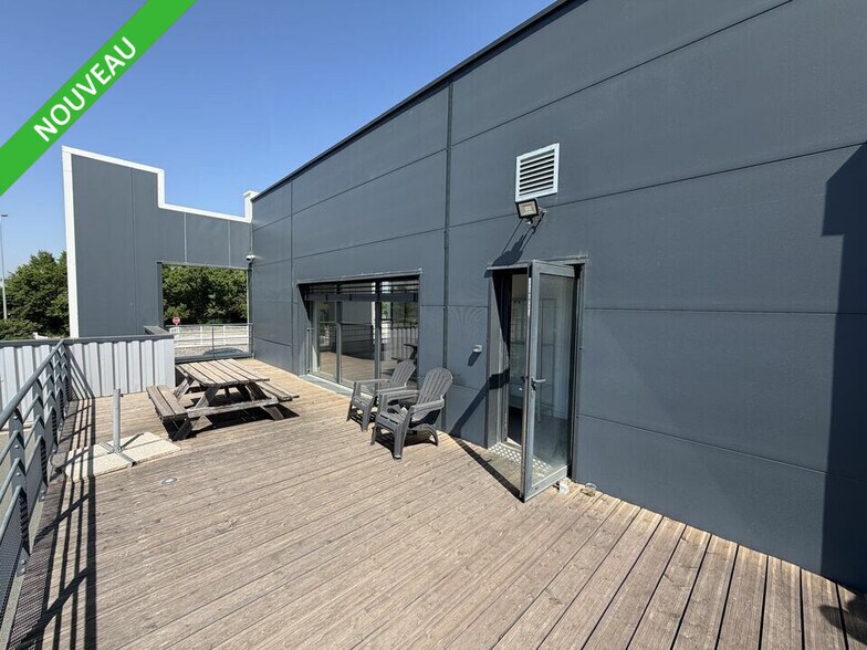 Office in Valence for sale - Building Photo - Image 2 of 17