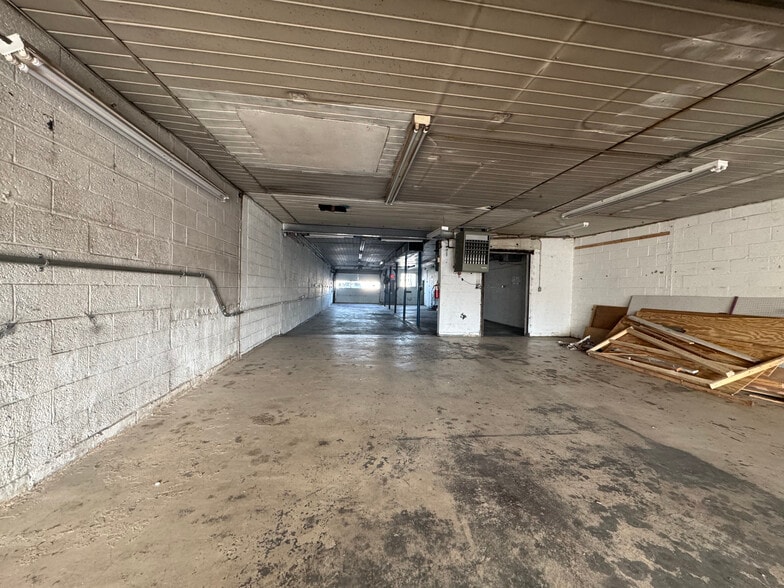 52A Mill Rd, Freeport, NY à louer - Photo du bâtiment - Image 2 de 5