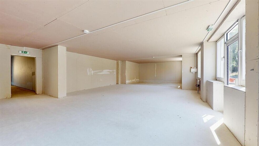 129 Heston Rd, Hounslow à louer - Photo du bâtiment - Image 2 de 10