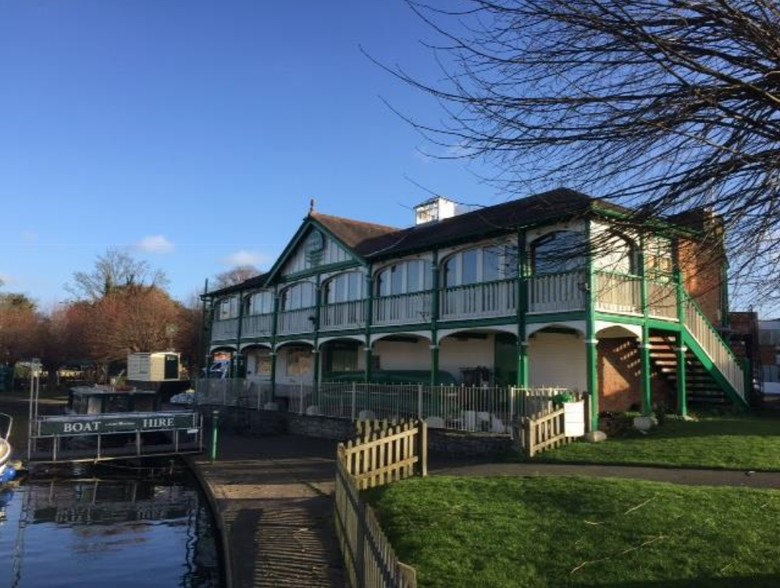 Swan Nest Ln, Stratford Upon Avon for sale - Primary Photo - Image 1 of 1