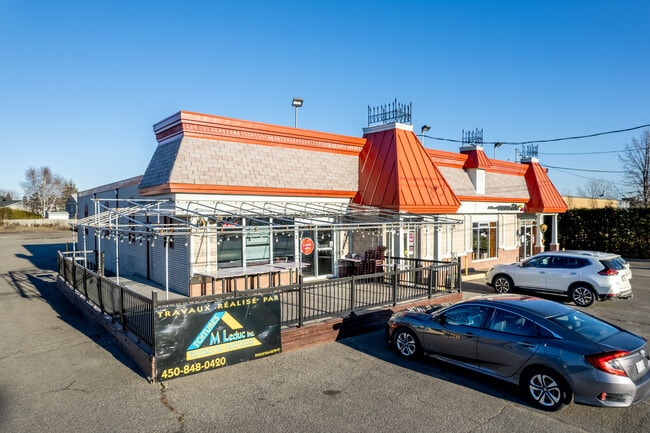 Plus de détails pour 1320 Boul Du Cure-Labelle, Blainville, QC - Commerce de détail à vendre