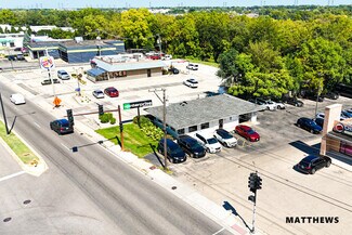 Plus de détails pour 849 N Lake St, Aurora, IL - Commerce de détail à vendre