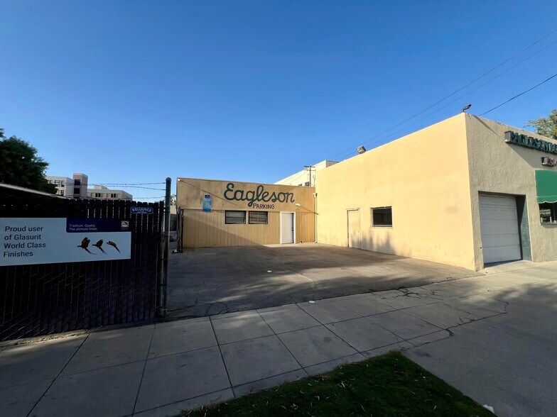 2530 Eye St, Bakersfield, CA for sale - Building Photo - Image 3 of 8