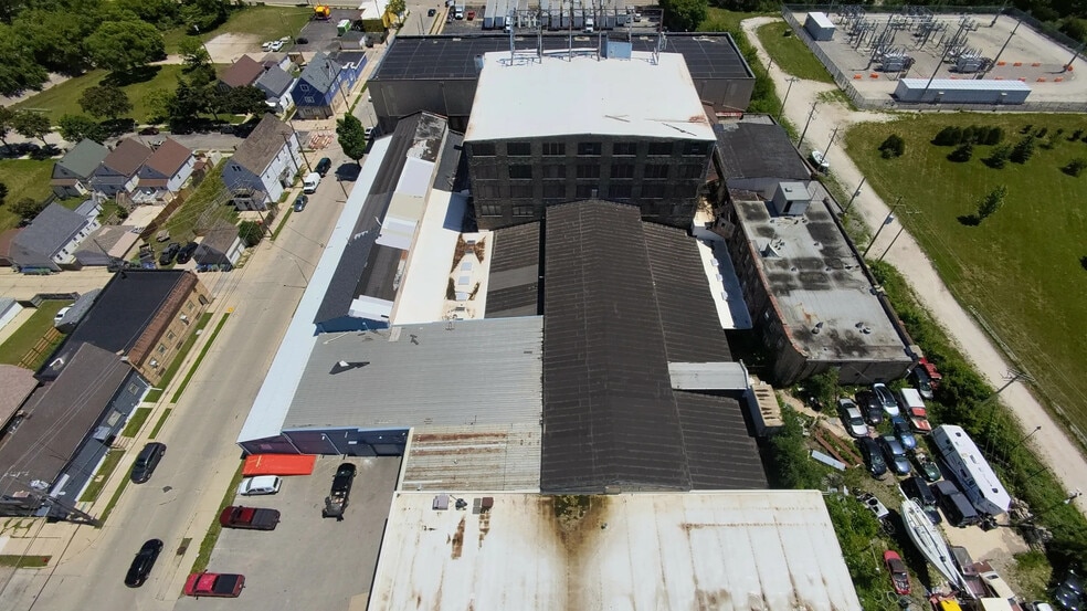 737 W Cleveland St, Milwaukee, WI for lease - Building Photo - Image 3 of 14