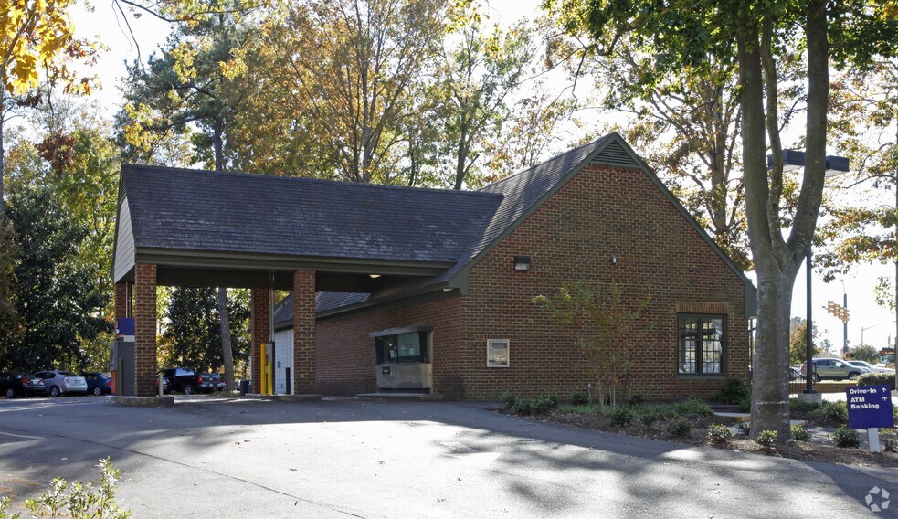 1186 Jamestown Rd, Williamsburg, VA à vendre - Photo du bâtiment - Image 3 de 5