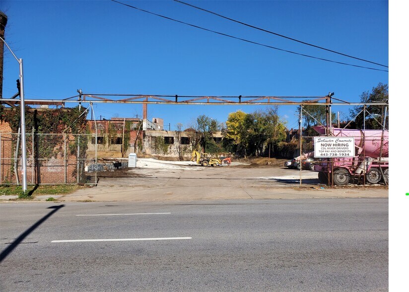 2100 W Franklin St, Baltimore, MD à louer - Photo principale - Image 1 de 4