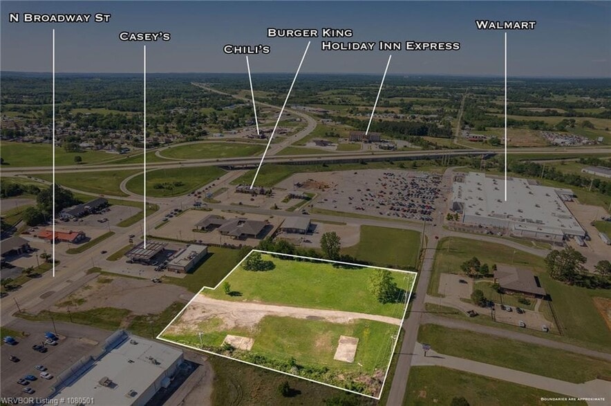 1122 Tarby Rd, Poteau, OK for sale - Primary Photo - Image 1 of 1