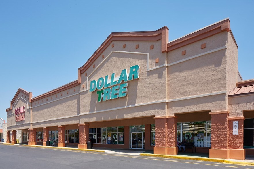 135 Town and Country Dr, Palatka, FL à louer - Photo du bâtiment - Image 2 de 8