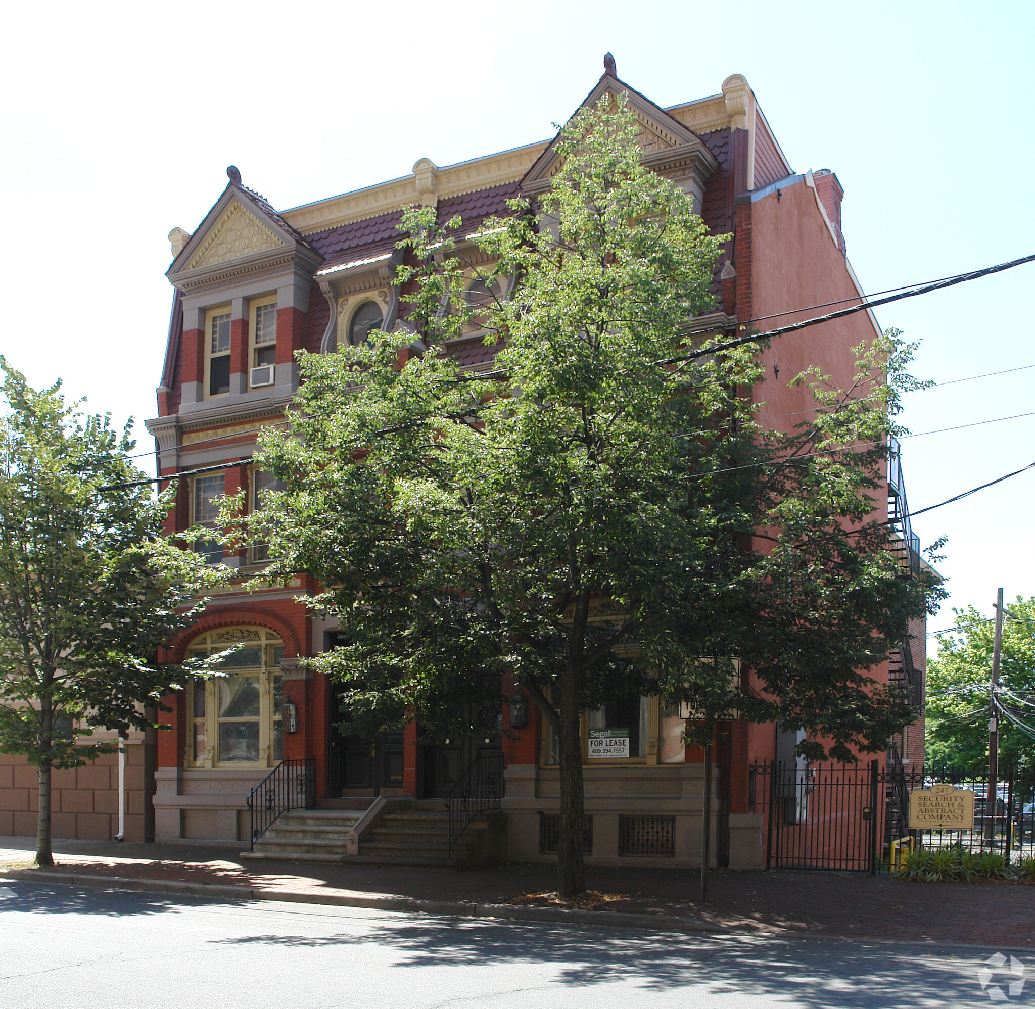 247 E Front St, Trenton, NJ à vendre Photo principale- Image 1 de 1