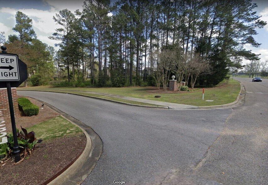 8400 Leavell Way, Montgomery, AL à vendre - Photo du bâtiment - Image 2 de 7