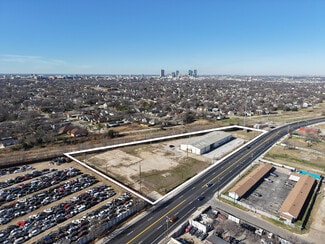 Plus de détails pour 2100 - 2200 S. Riverside Dr., Fort Worth, TX - Terrain à louer