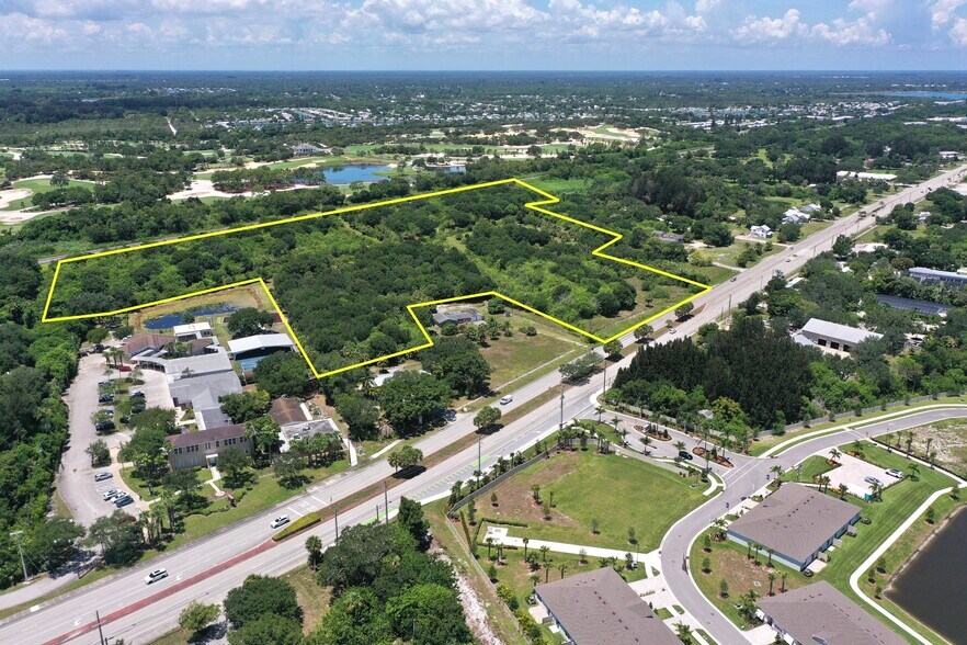 8965-9025 N US Highway 1, Sebastian, FL à vendre - Photo du bâtiment - Image 3 de 5
