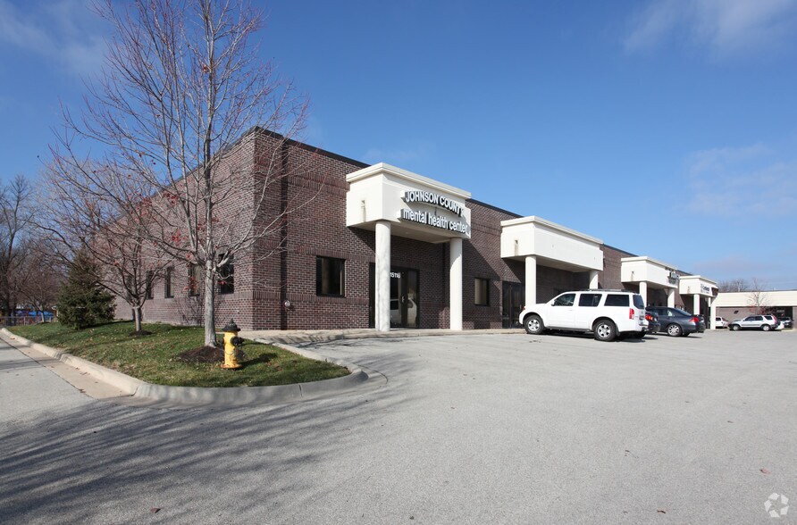 15106-15118 Glenwood St, Overland Park, KS à louer - Photo du bâtiment - Image 2 de 9