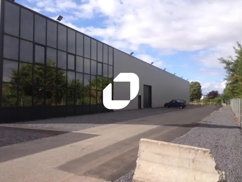 Flex in Libercourt for lease Building Photo- Image 1 of 16